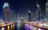 Panorama przedstawiająca osiedle Dubai Marina w Dubaju.