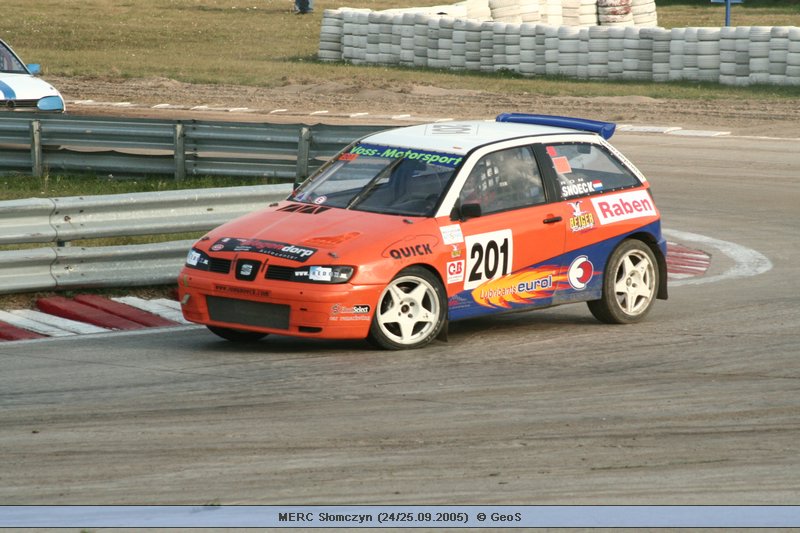 Mistrzostwa Europy Rally Cross - Słomczyn (24/25.09.2005)  © GeoS -> [ IMG_1295; 97,3 KB ]