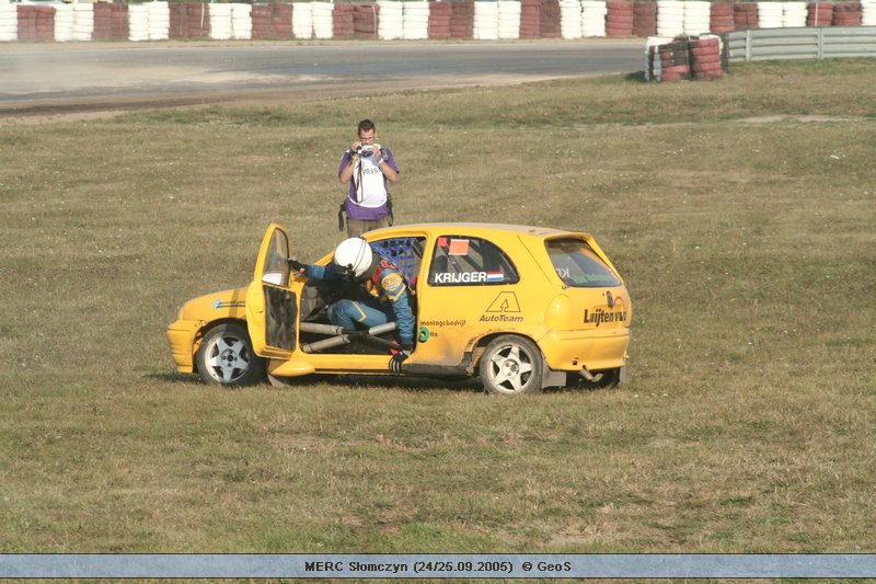 Mistrzostwa Europy Rally Cross - Słomczyn (24/25.09.2005)  © GeoS -> [ IMG_1697; 110 KB ]